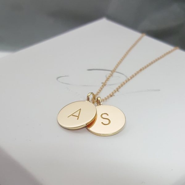 Litet barnhalsband i 18k med bokstav