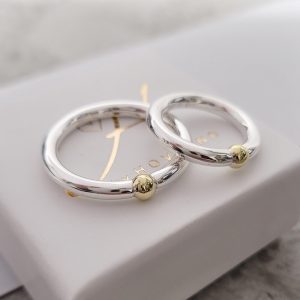 silverringar med 18k guldkula