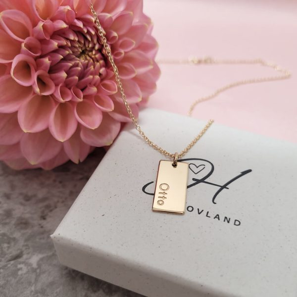 Halsband i 18k guld med namnet Otto graverat och ankarkedja