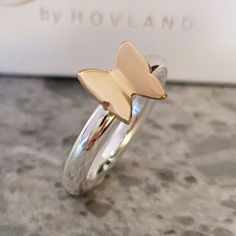 Silverring med guldfjäril i 18k