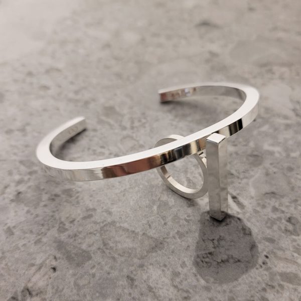 En ring och ett armband