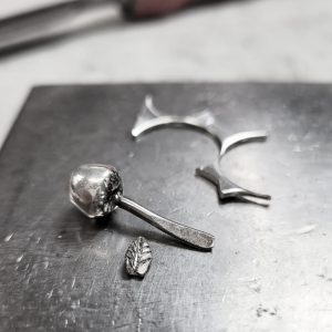 Tillverkning av kunskapsäpple i silver